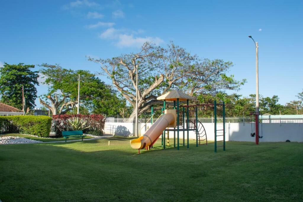 Vistas Apartment @ Puerto Nuevo Beach Vega Baja Ngoại thất bức ảnh